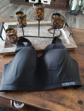 NWOT Victoria's Secret Sport 36DDD Black Padded Wirefree Sports Bra